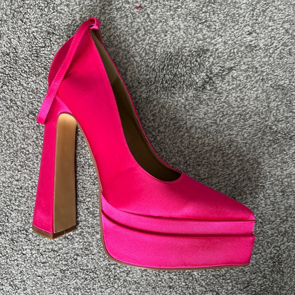 Woman’s Platform Heel Sz 10